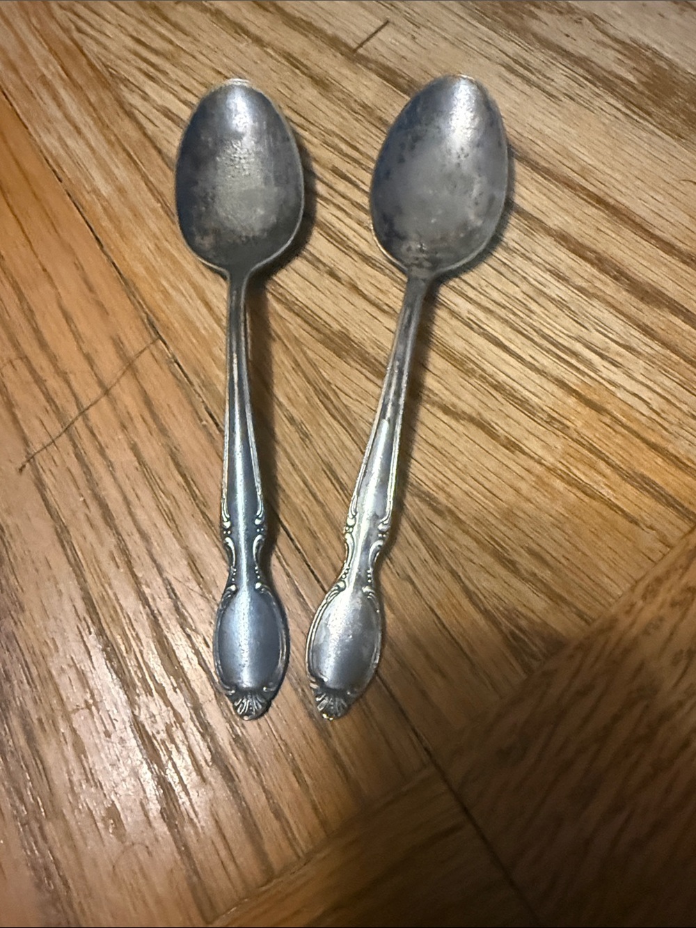 WM ROGERS FLATWARE - Picture 2 of 5